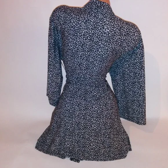 Rene Rofe‎ Robe - Picture 6 of 6